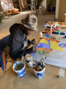 Lune Diagne gestart in zijn atelier